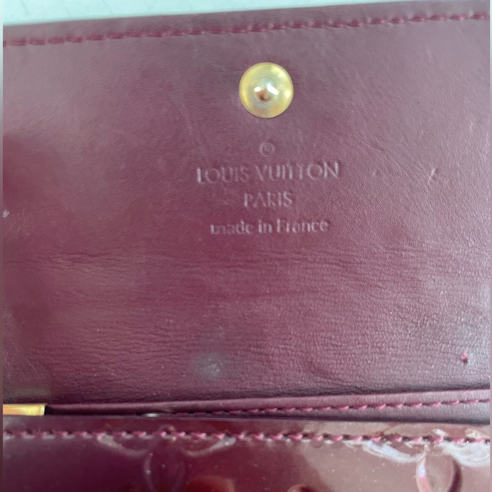 LOUIS VUITTON burgundy Vernis key holder - Picture 2 of 10